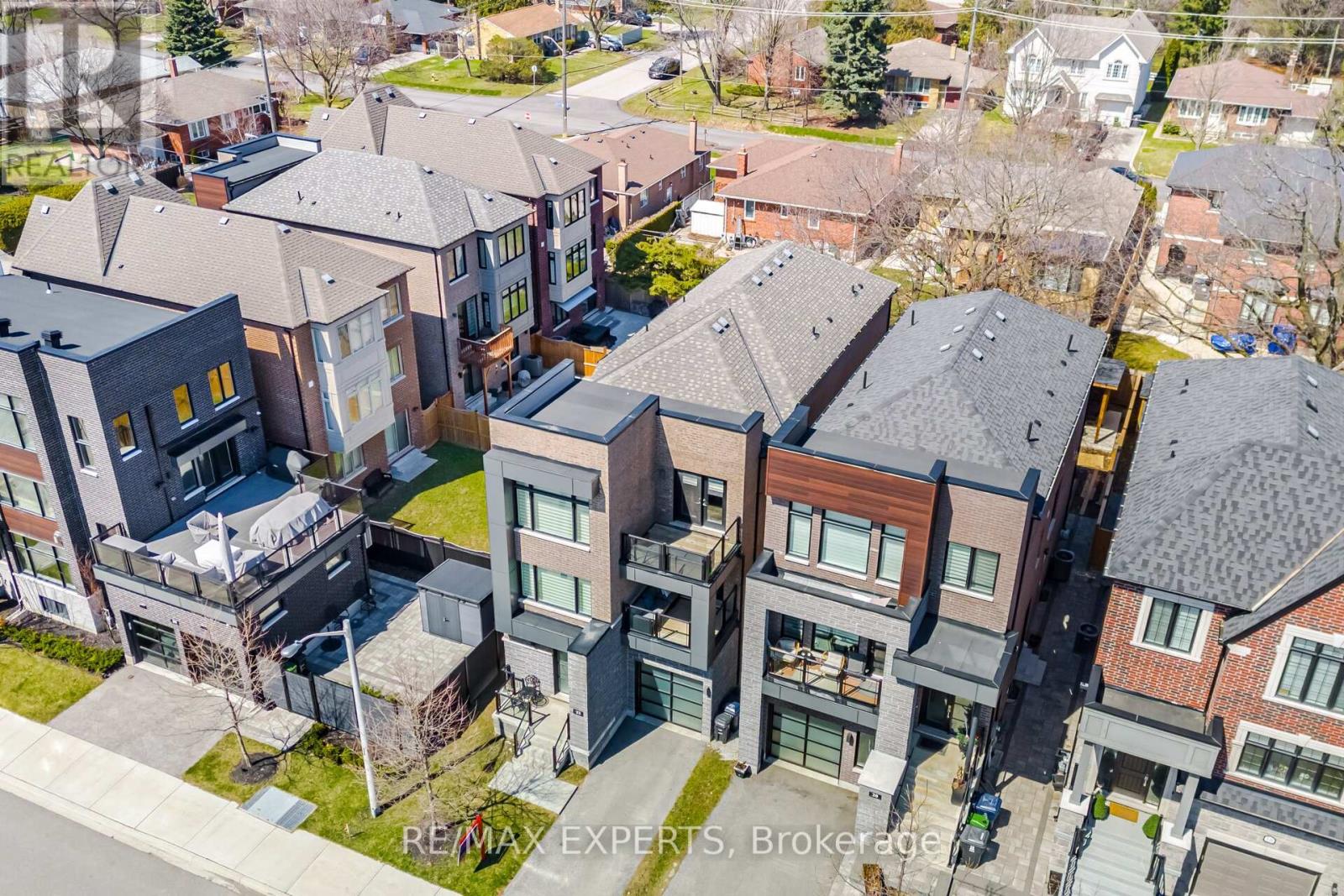 22 Kipling Grove Court, Toronto, Ontario  M9B 0C6 - Photo 46 - W12979376