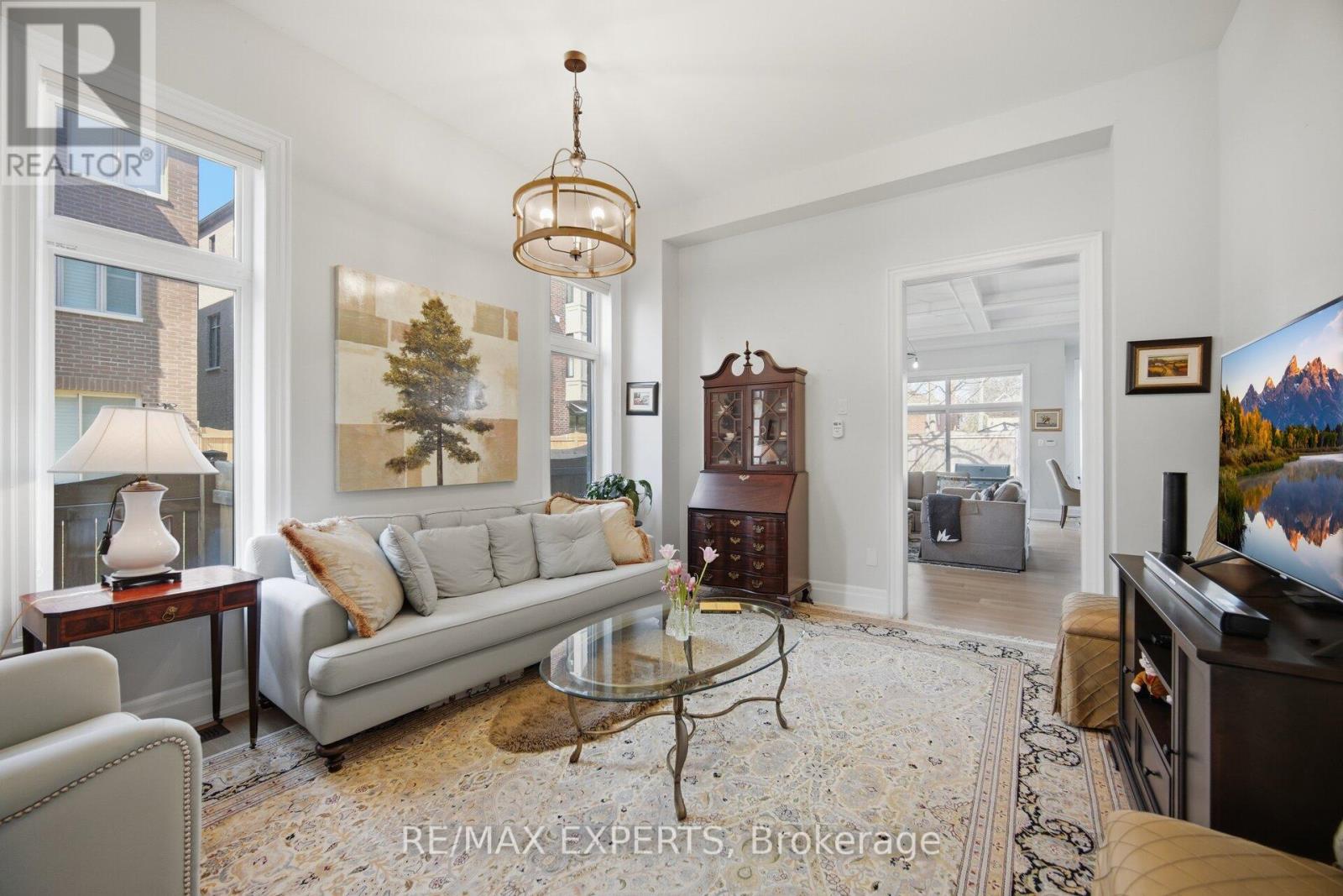 22 Kipling Grove Court, Toronto, Ontario  M9B 0C6 - Photo 8 - W12979376