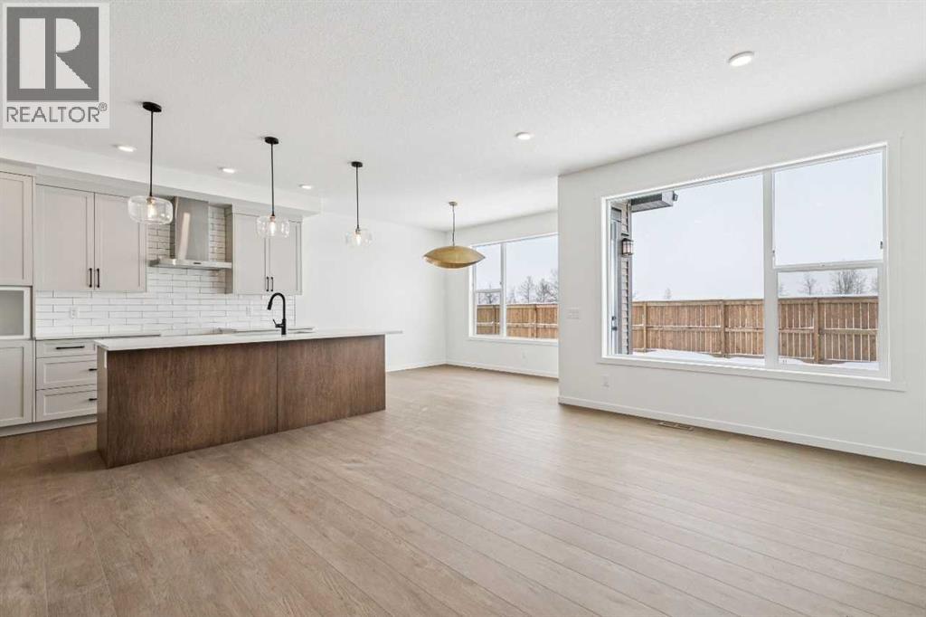 208 Southborough Common, Cochrane, Alberta  T4C 3J5 - Photo 7 - A2290815