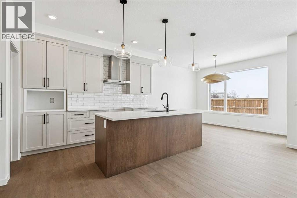 208 Southborough Common, Cochrane, Alberta  T4C 3J5 - Photo 8 - A2290815