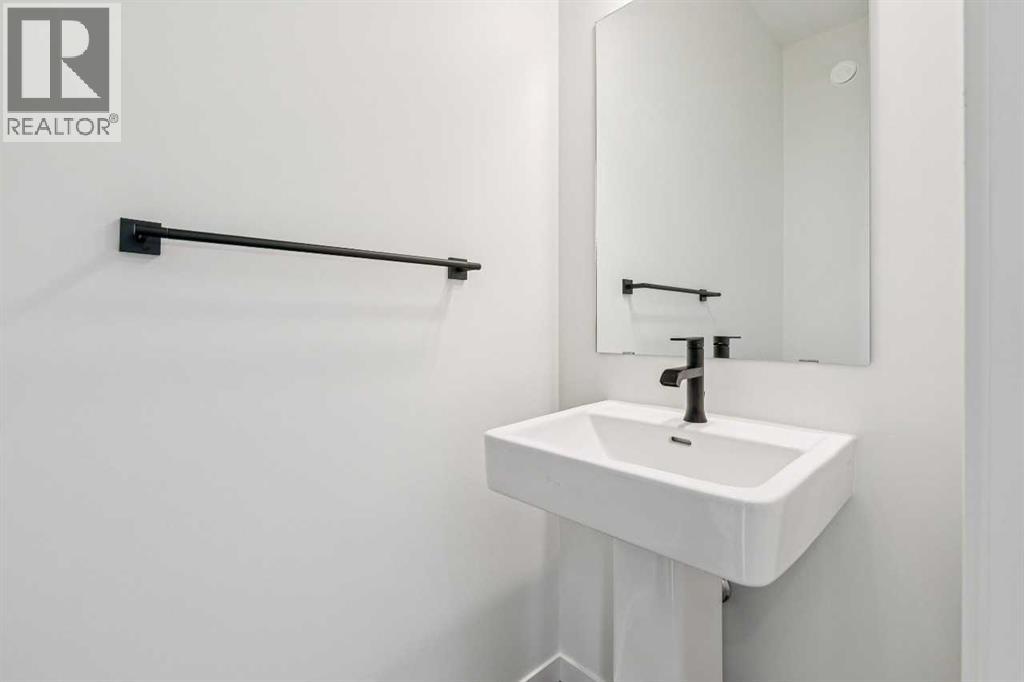 208 Southborough Common, Cochrane, Alberta  T4C 3J5 - Photo 16 - A2290815