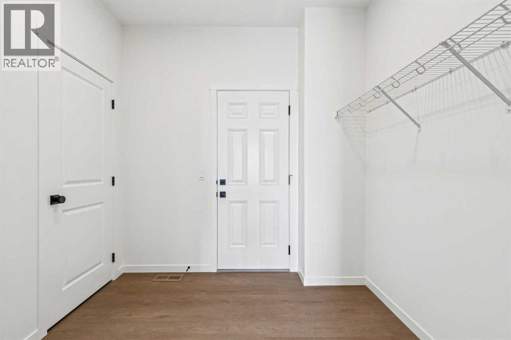 208 Southborough Common, Cochrane, Alberta  T4C 3J5 - Photo 15 - A2290815