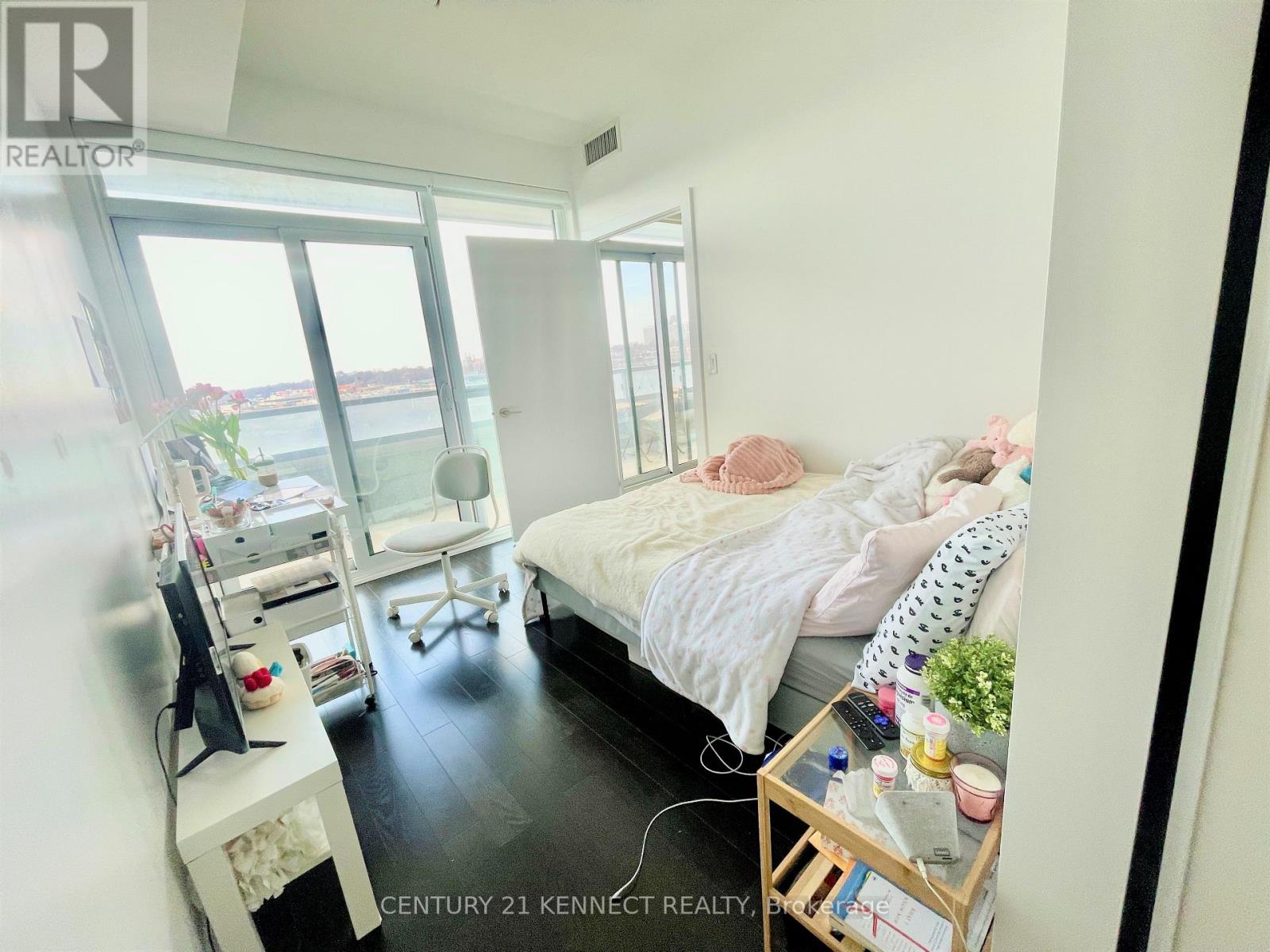 1201 - 181 Bedford Road, Toronto, Ontario  M5R 0C2 - Photo 6 - C12976210