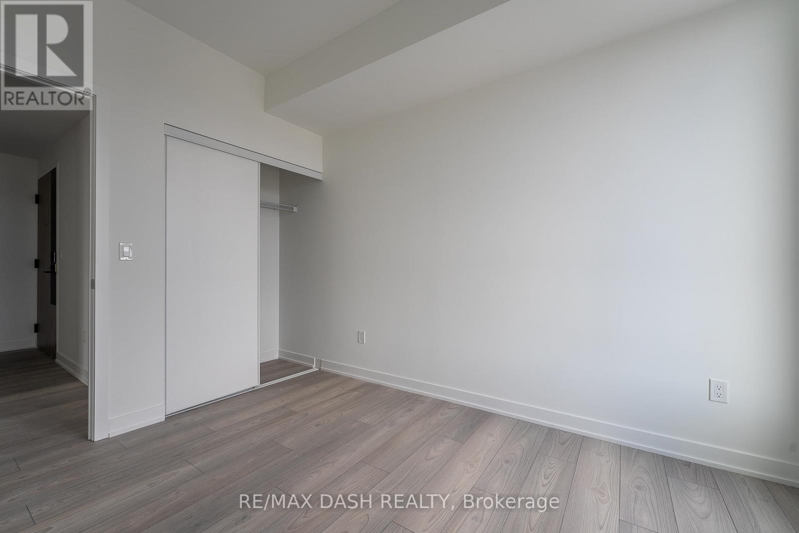 1304 - 1007 The Queensway Avenue, Toronto, Ontario  M8Z 0H4 - Photo 13 - W12960272