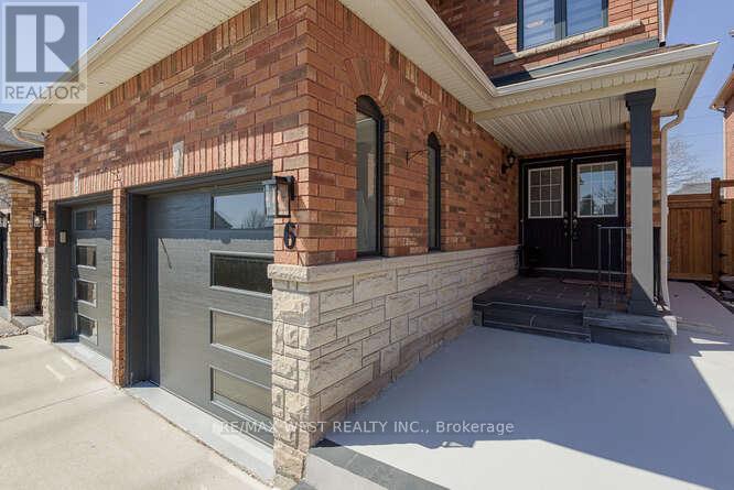 6 Gray Park Drive, Caledon, Ontario  L7E 2N3 - Photo 5 - W12971336