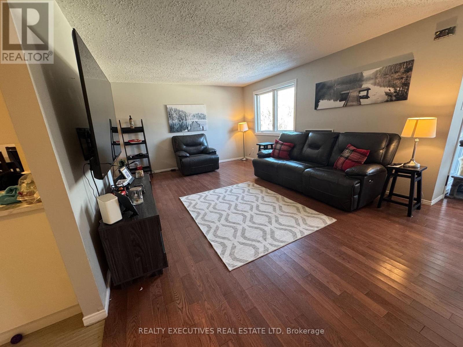 3 - 315 Mullett Street, Carleton Place, Ontario K7C 4J6 - Photo 3 - X12655292