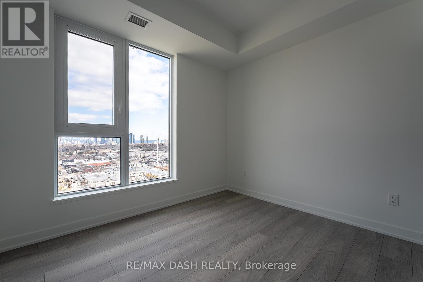 1304 - 1007 The Queensway Avenue, Toronto, Ontario  M8Z 0H4 - Photo 15 - W12960272