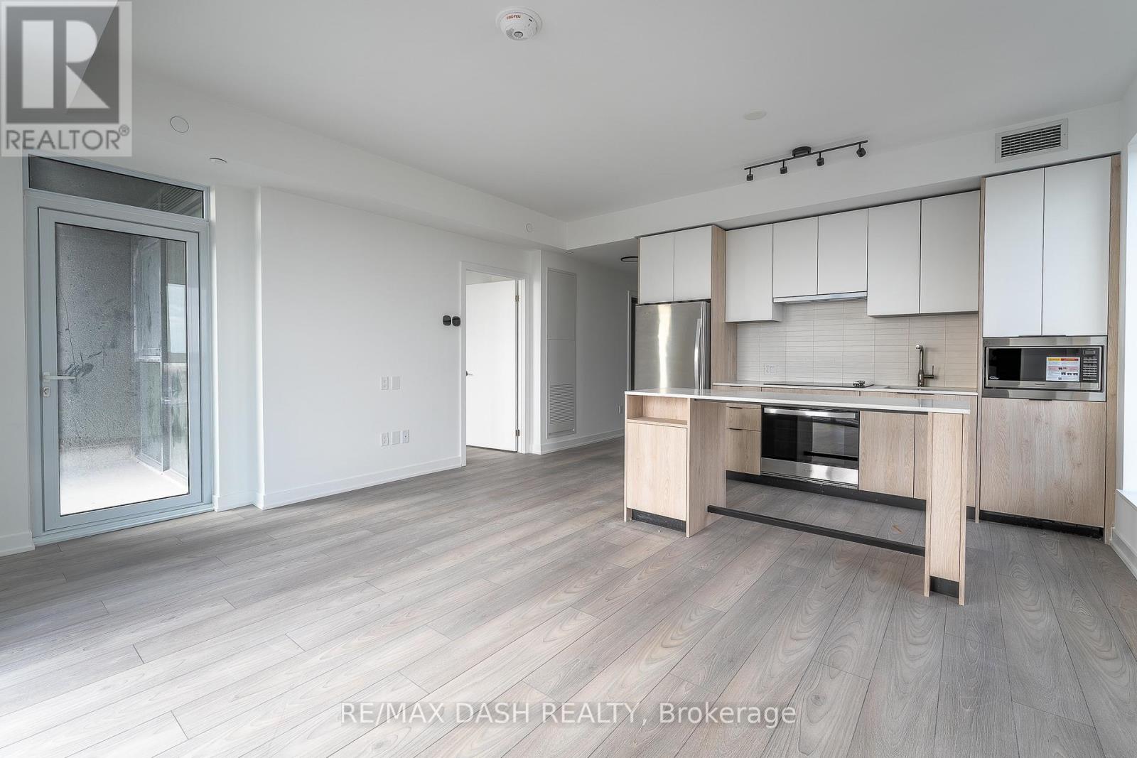 1304 - 1007 The Queensway Avenue, Toronto, Ontario  M8Z 0H4 - Photo 7 - W12960272