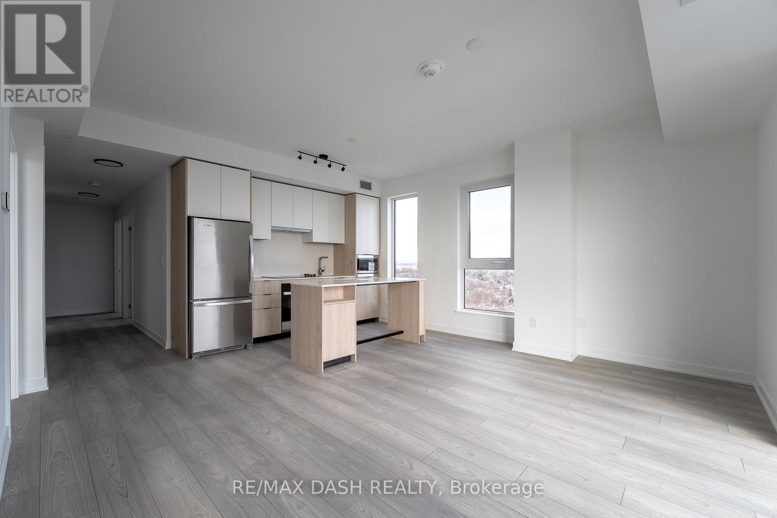 1304 - 1007 The Queensway Avenue, Toronto, Ontario  M8Z 0H4 - Photo 8 - W12960272