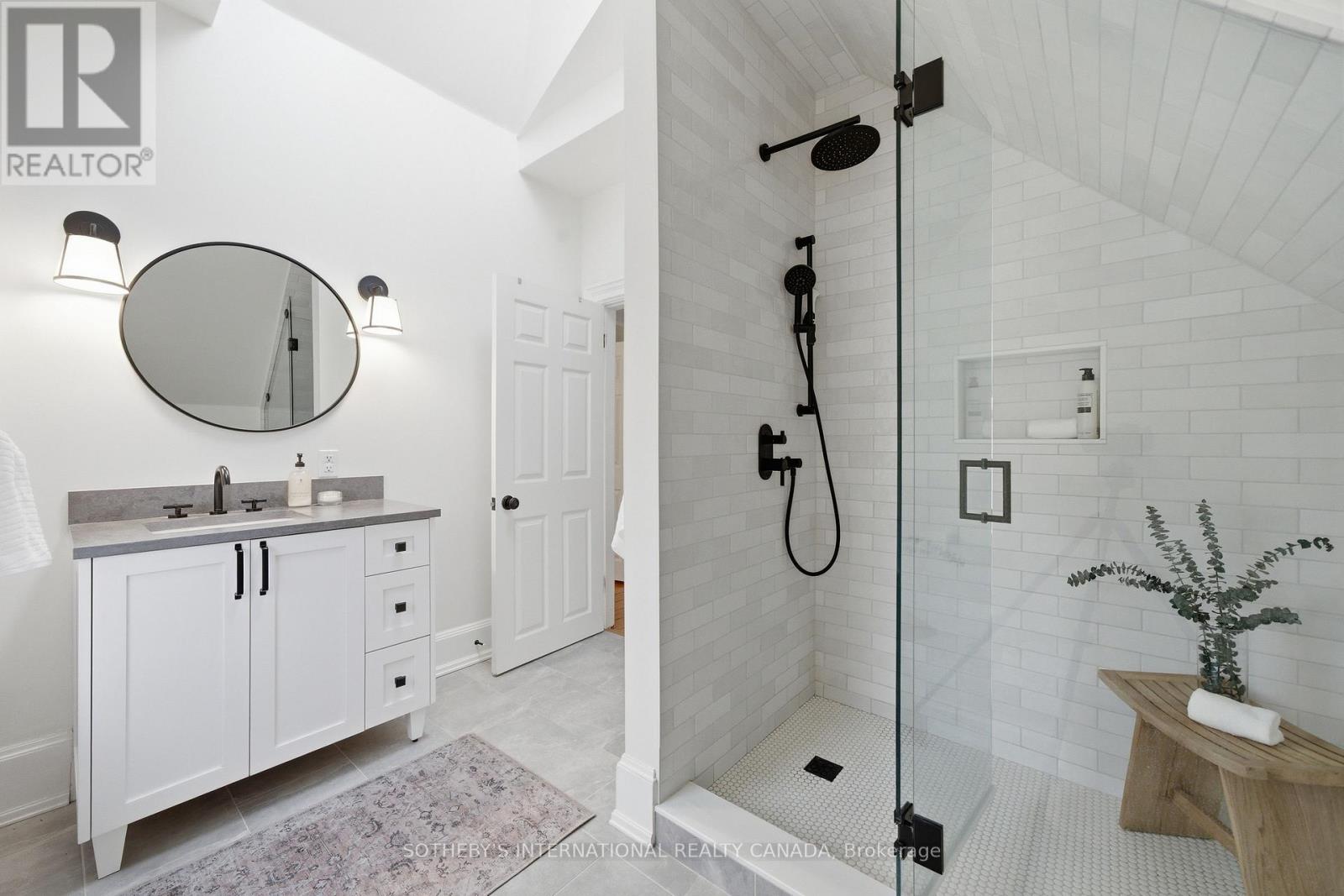 35 Lake Street, Prince Edward County (Picton Ward), Ontario  K0K 2T0 - Photo 21 - X12979284