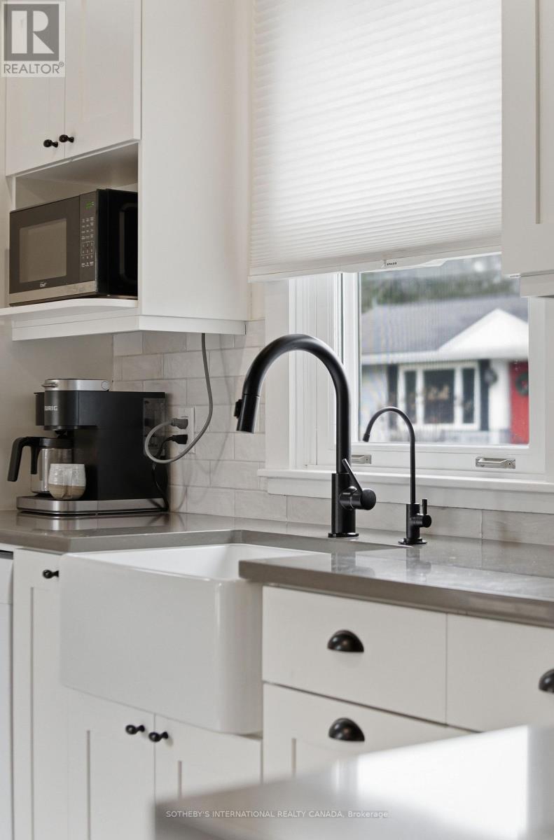 35 Lake Street, Prince Edward County (Picton Ward), Ontario  K0K 2T0 - Photo 6 - X12979284