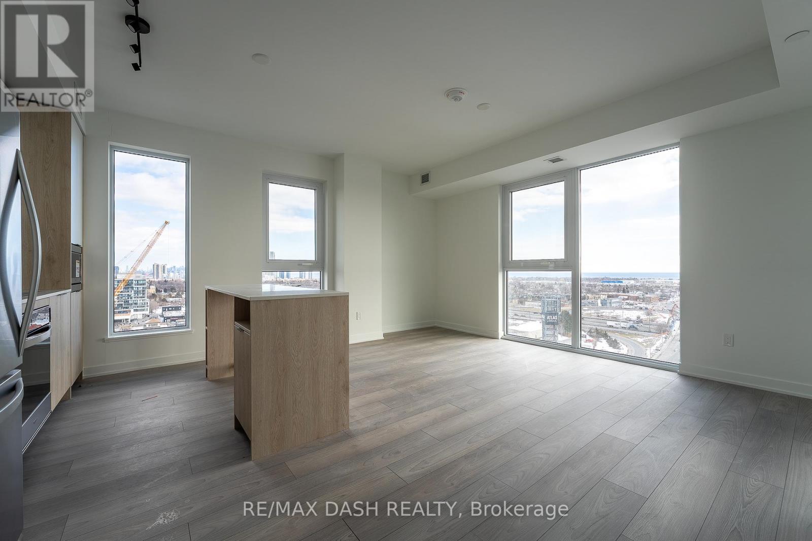 1304 - 1007 The Queensway Avenue, Toronto, Ontario  M8Z 0H4 - Photo 9 - W12960272