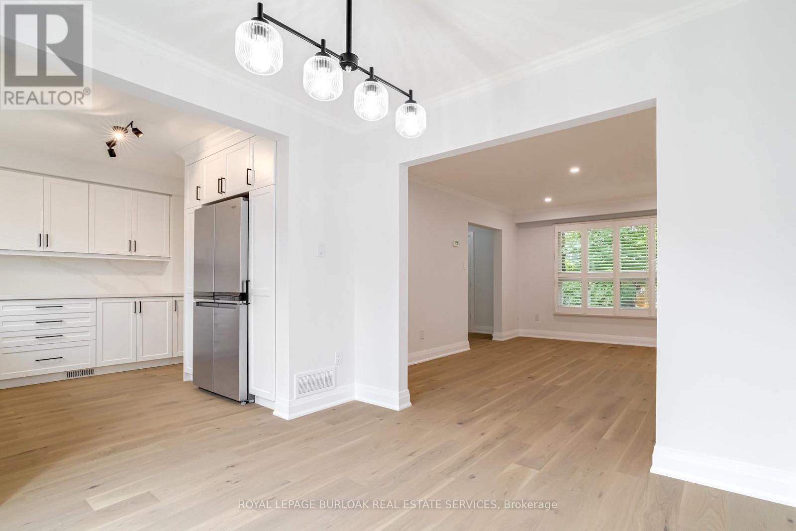 4 - 5475 Lakeshore Road, Burlington, Ontario  L7L 1E1 - Photo 8 - W12676898