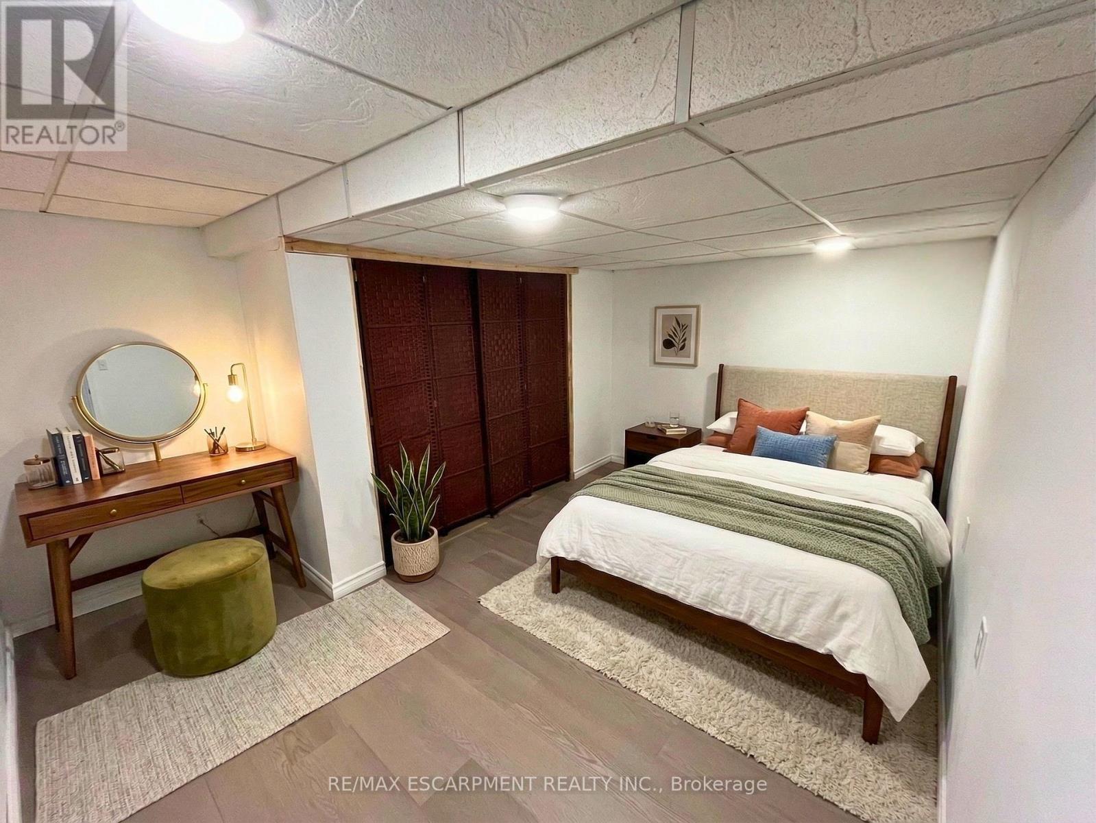 95 East 35th Street, Hamilton, Ontario  L8V 3X9 - Photo 18 - X12911822