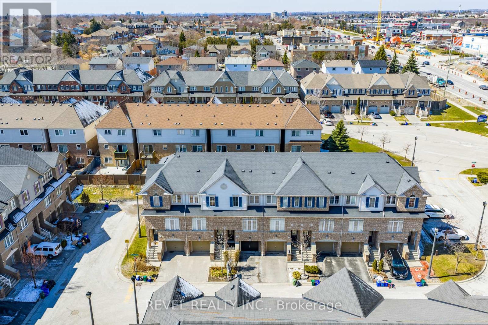 39 MARTINWORTH LANE, Ajax, Ontario