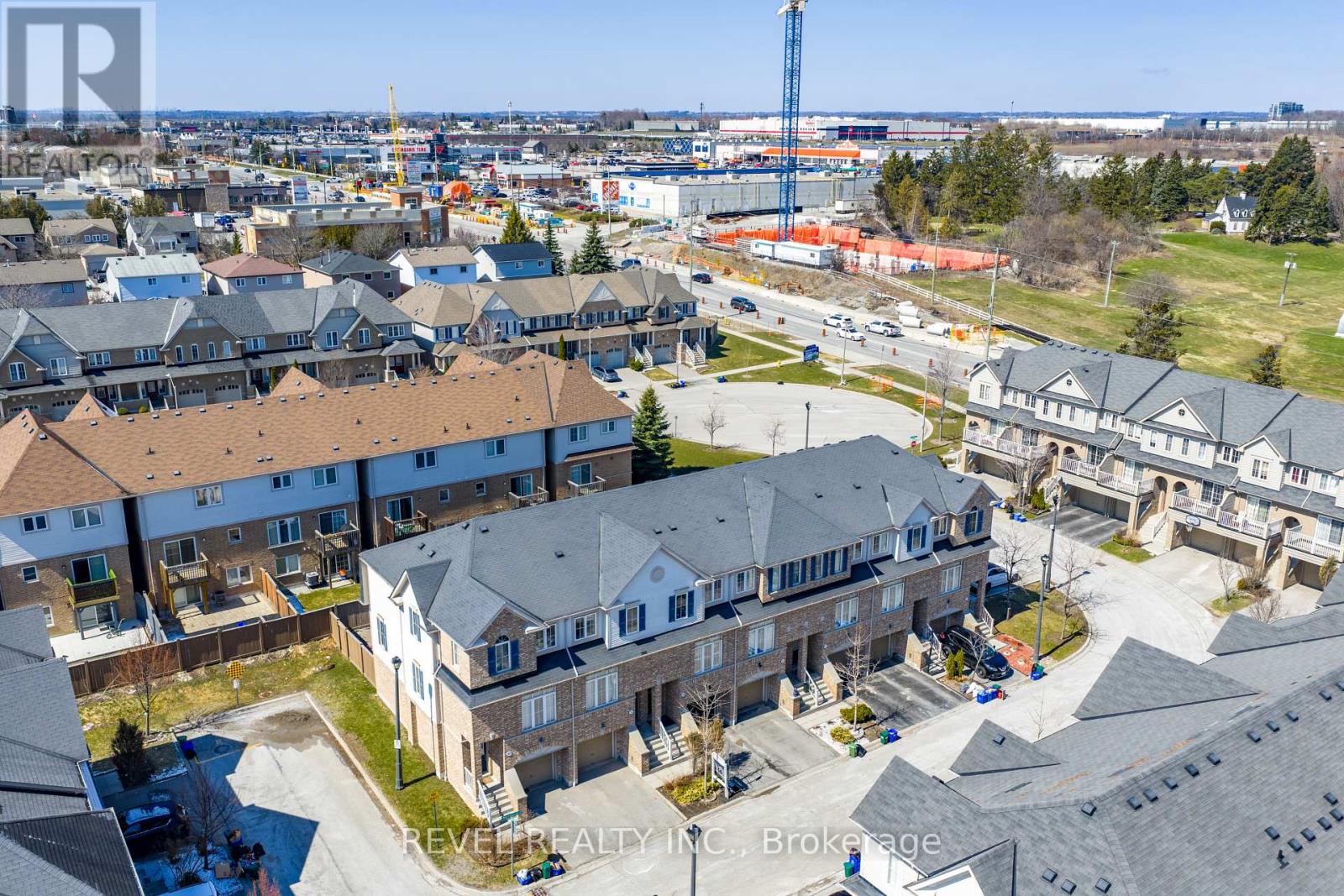 39 Martinworth Lane, Ajax, Ontario  L1Z 0L1 - Photo 2 - E12976578