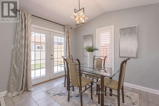 6 Gray Park Drive, Caledon, Ontario  L7E 2N3 - Photo 16 - W12971336