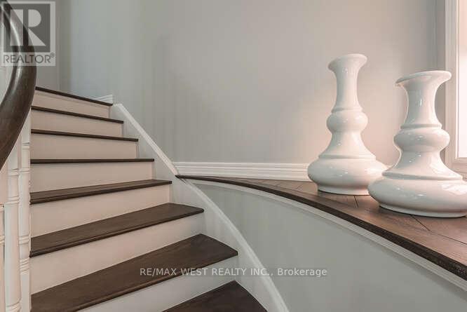 6 Gray Park Drive, Caledon, Ontario  L7E 2N3 - Photo 22 - W12971336