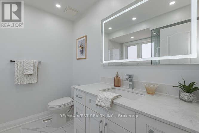 6 Gray Park Drive, Caledon, Ontario  L7E 2N3 - Photo 28 - W12971336