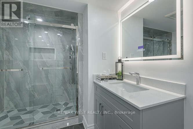 6 Gray Park Drive, Caledon, Ontario  L7E 2N3 - Photo 46 - W12971336