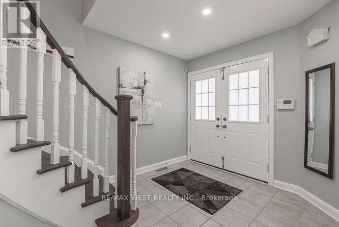 6 Gray Park Drive, Caledon, Ontario  L7E 2N3 - Photo 7 - W12971336