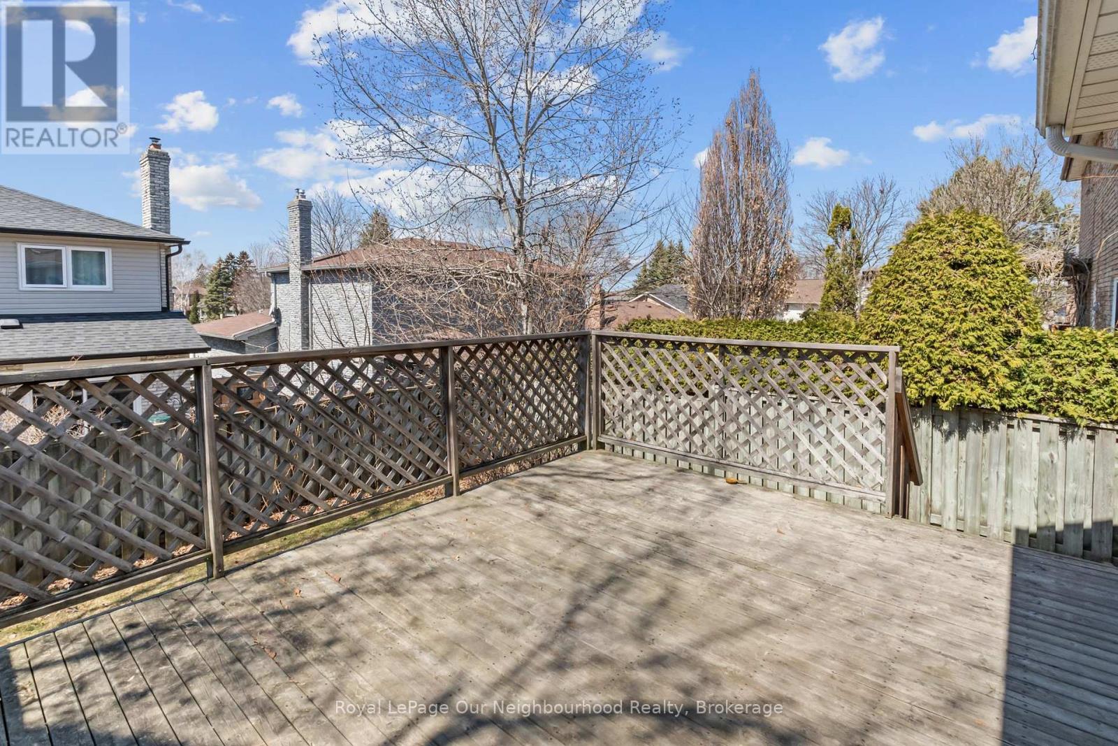 94 Howlett Avenue, Newmarket, Ontario  L3Y 5S5 - Photo 18 - N12979486