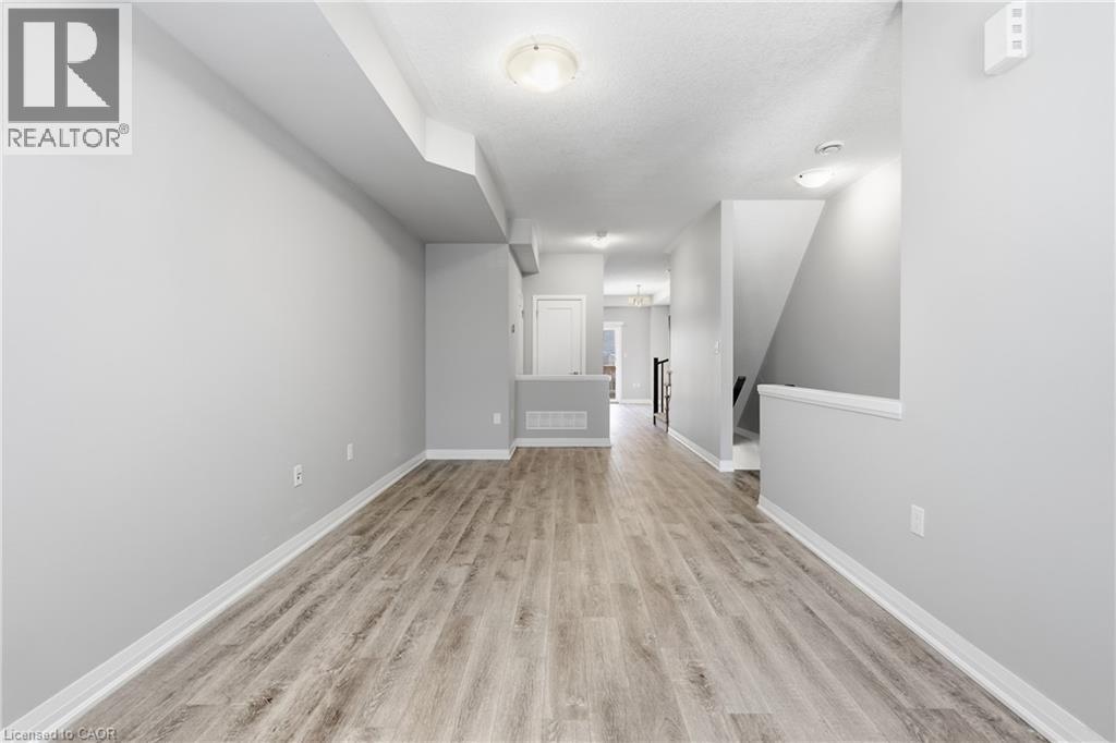 28 Aqua Lane, Glanbrook, Ontario  L0R 1P0 - Photo 6 - 40819421