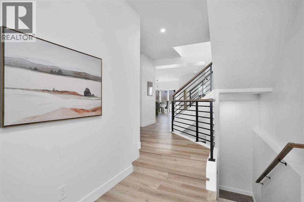 244 Emerald Drive, Red Deer, Alberta  T4E 1A6 - Photo 4 - A2287943