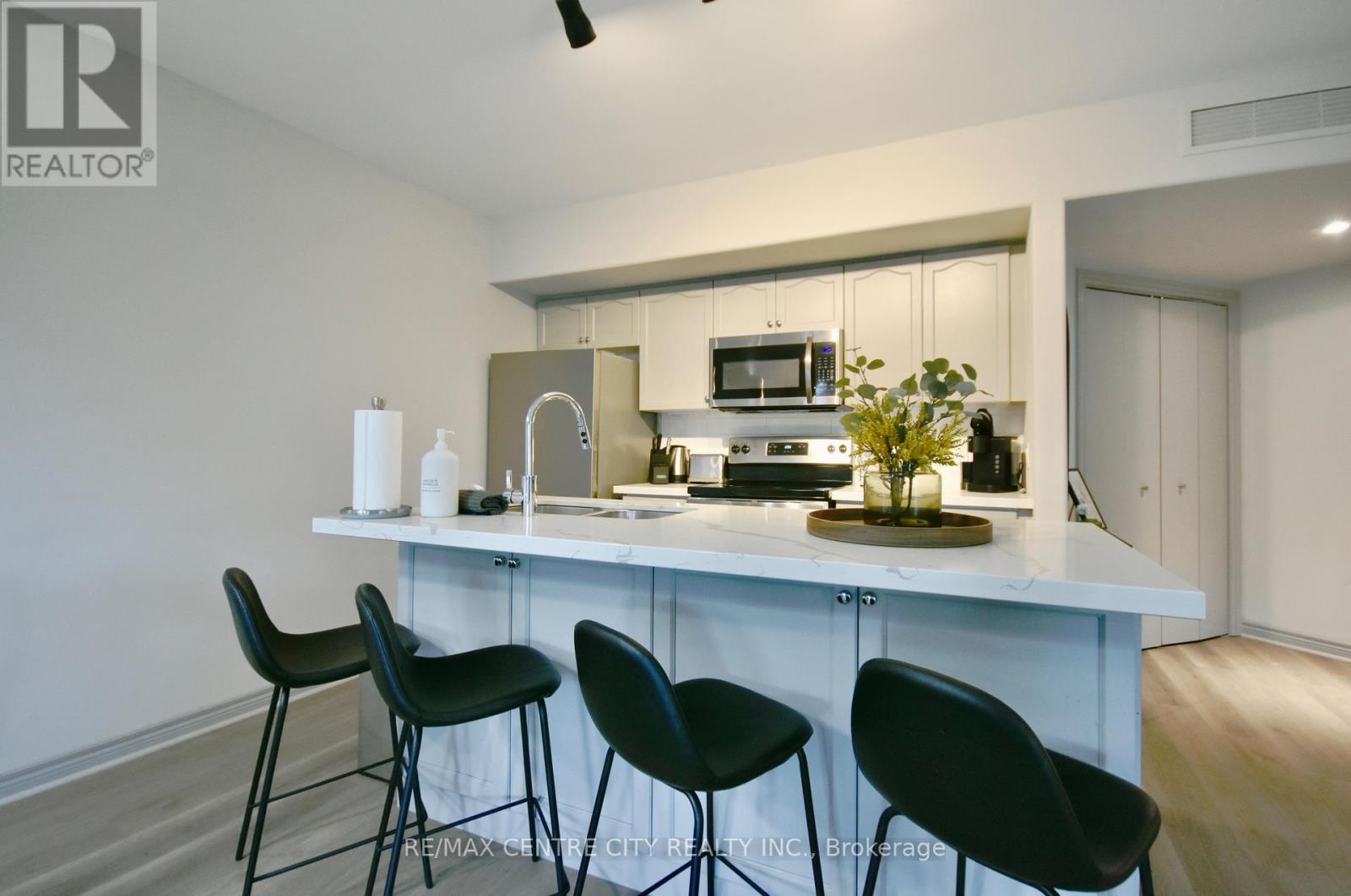 2494 - 90 Highland Drive, Oro-Medonte, Ontario  L0L 2L0 - Photo 10 - S12979424