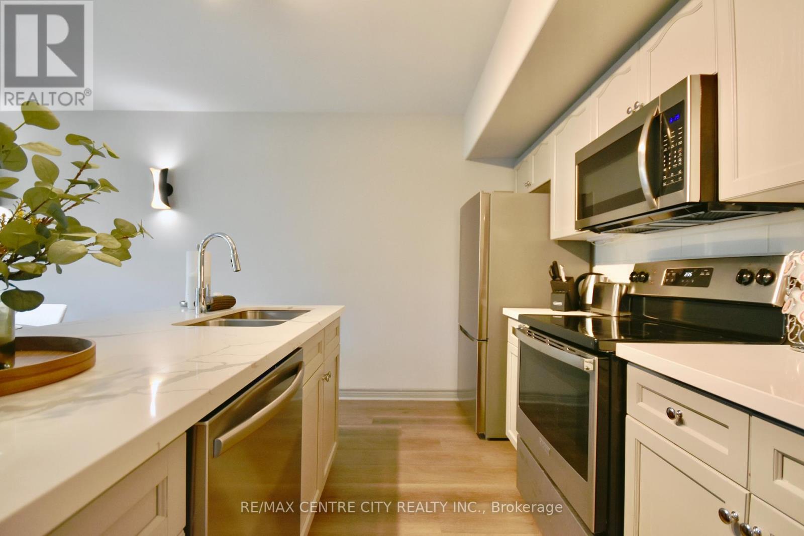 2494 - 90 Highland Drive, Oro-Medonte, Ontario  L0L 2L0 - Photo 6 - S12979424