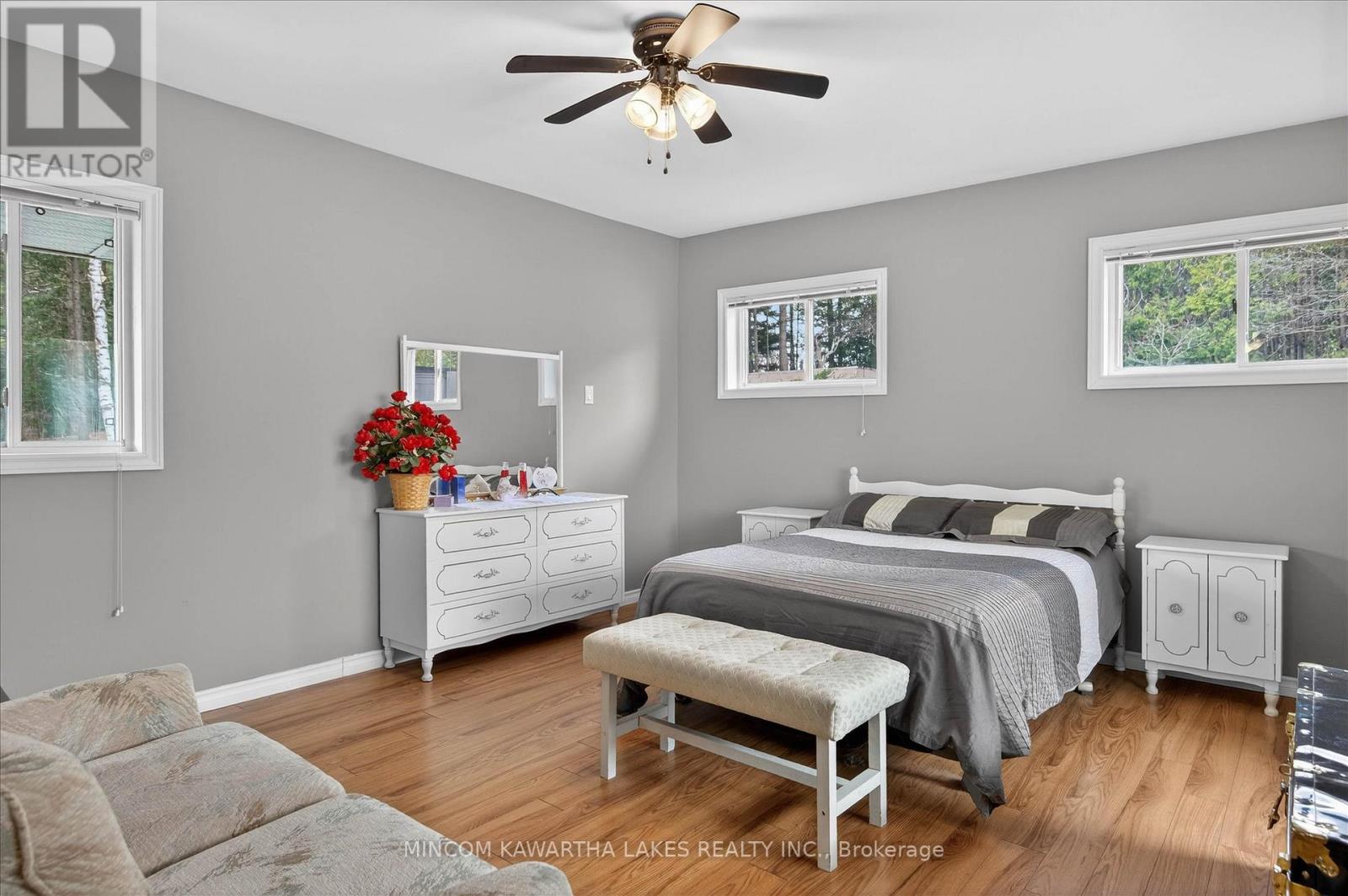 572 Fallis Line, Cavan Monaghan, Ontario  L0A 1G0 - Photo 11 - X12979506