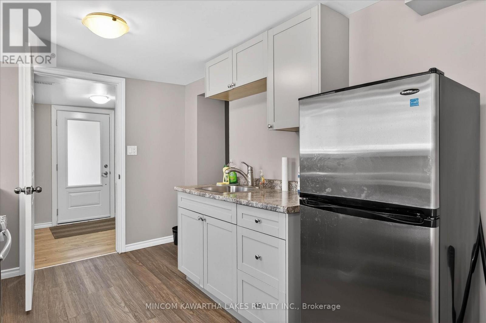 572 Fallis Line, Cavan Monaghan, Ontario  L0A 1G0 - Photo 21 - X12979506