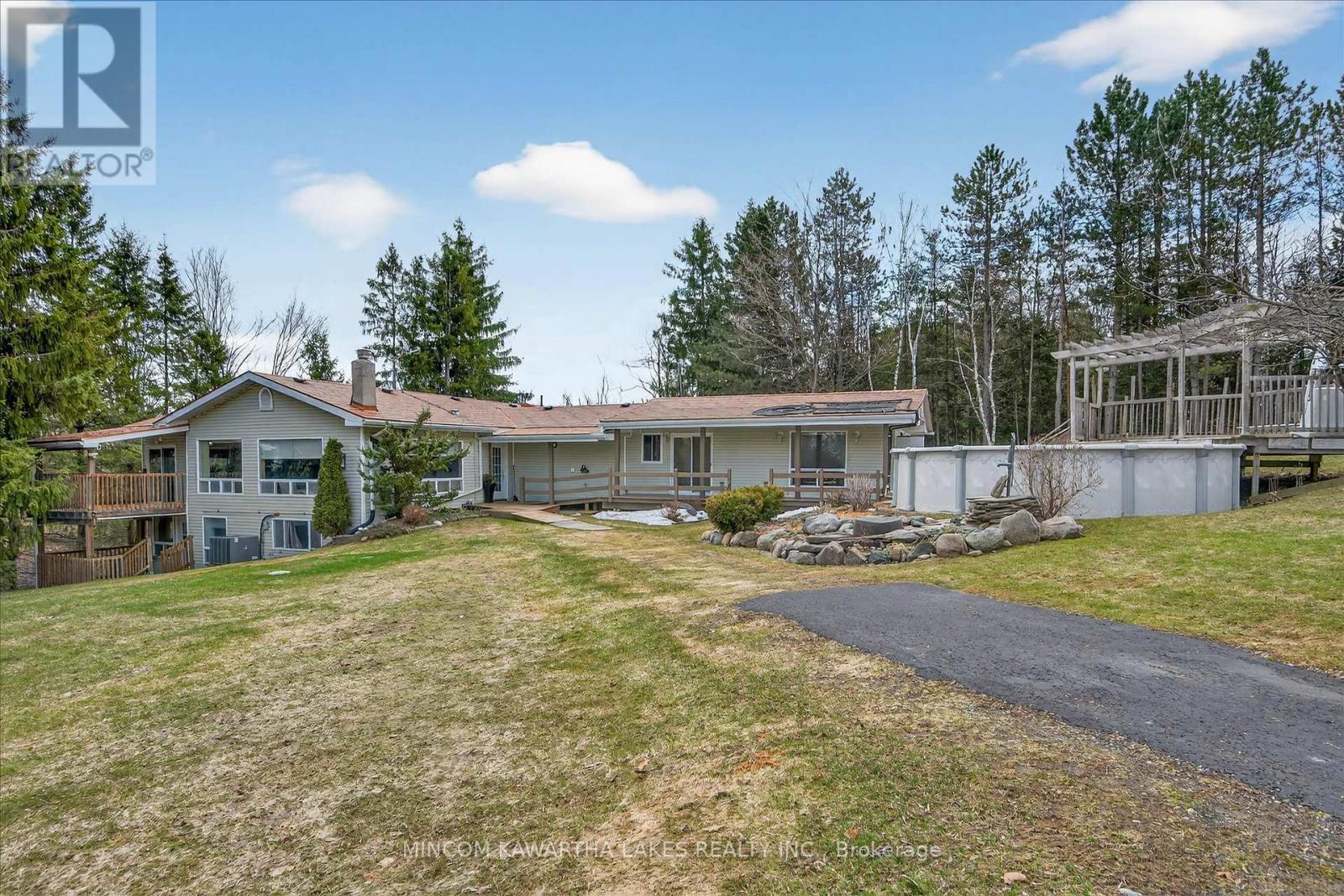 572 Fallis Line, Cavan Monaghan, Ontario  L0A 1G0 - Photo 3 - X12979506