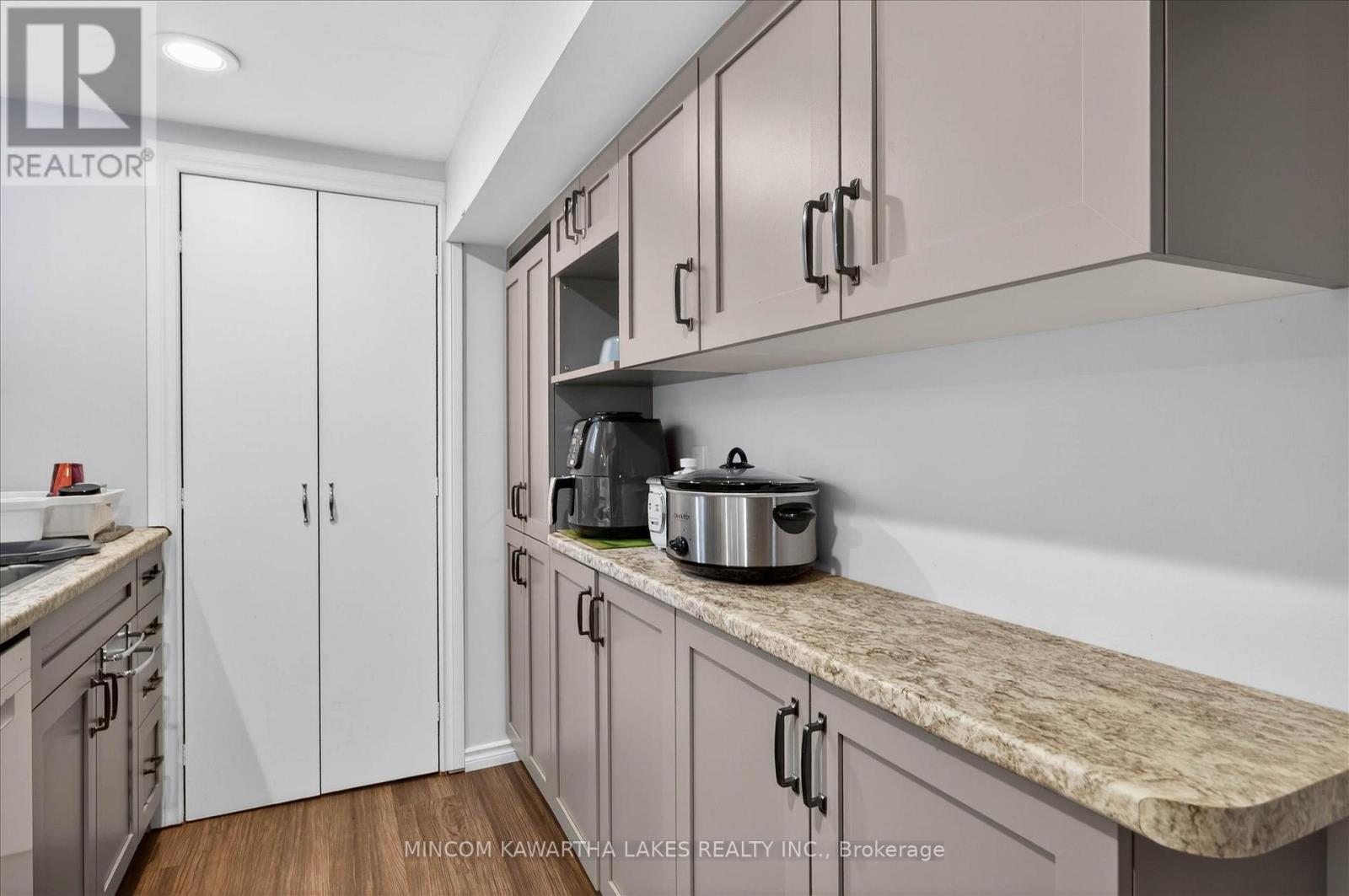 572 Fallis Line, Cavan Monaghan, Ontario  L0A 1G0 - Photo 37 - X12979506