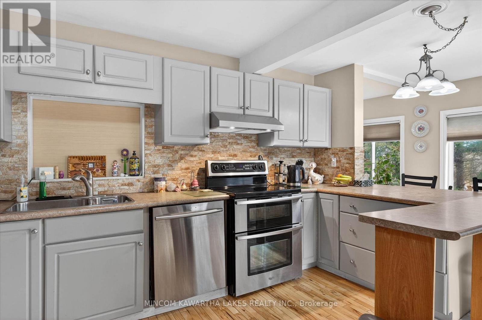 572 Fallis Line, Cavan Monaghan, Ontario  L0A 1G0 - Photo 8 - X12979506