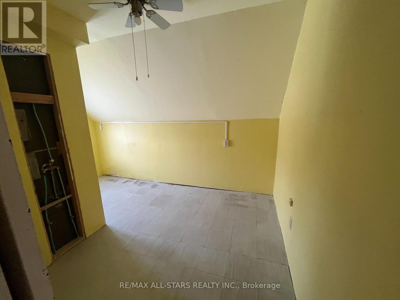 138 Antrim Street, Peterborough, Ontario  K9H 3G3 - Photo 4 - X12979584