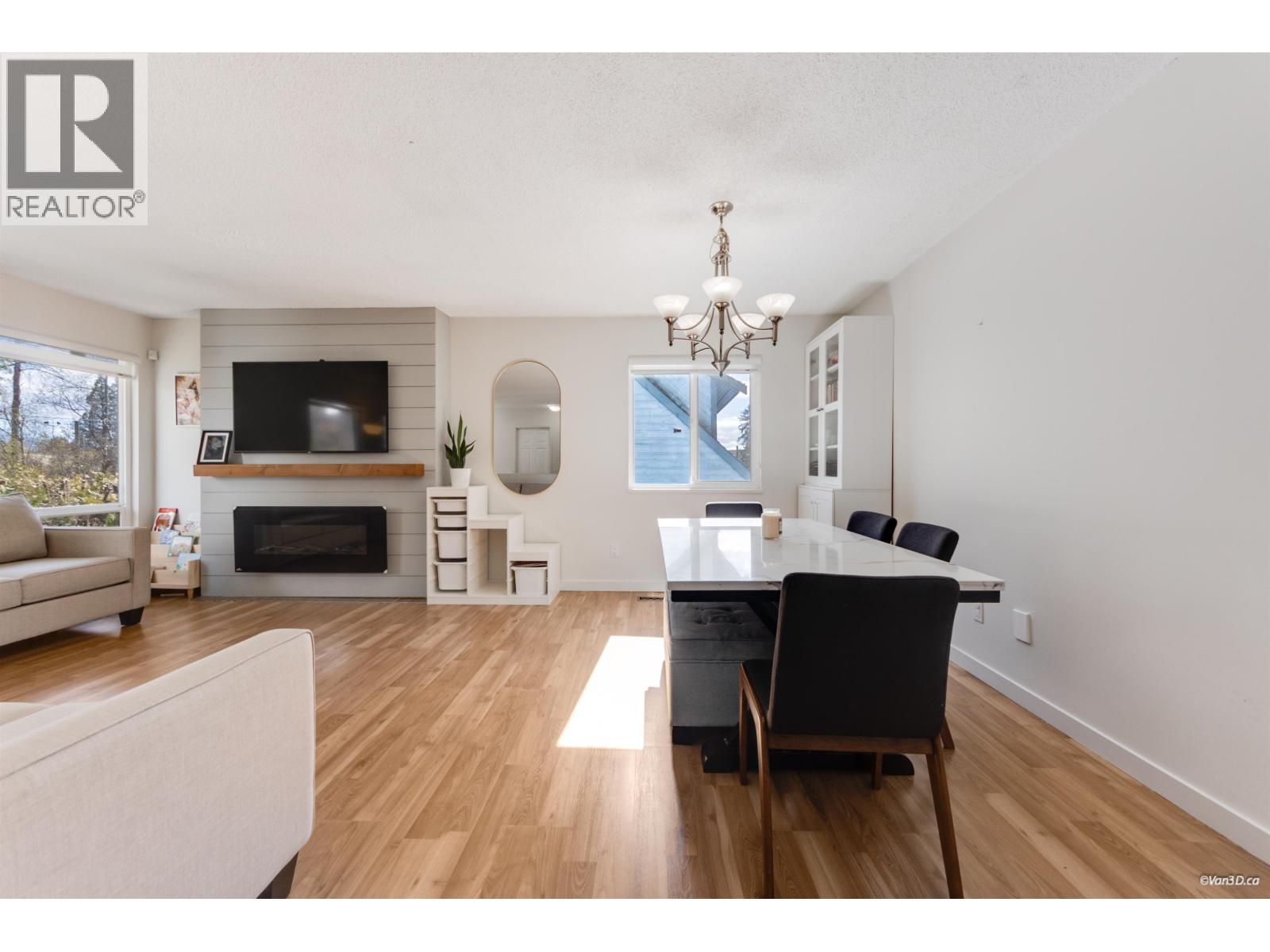 2978 Fleming Avenue, Coquitlam, British Columbia  V3C 4S3 - Photo 6 - R3108094