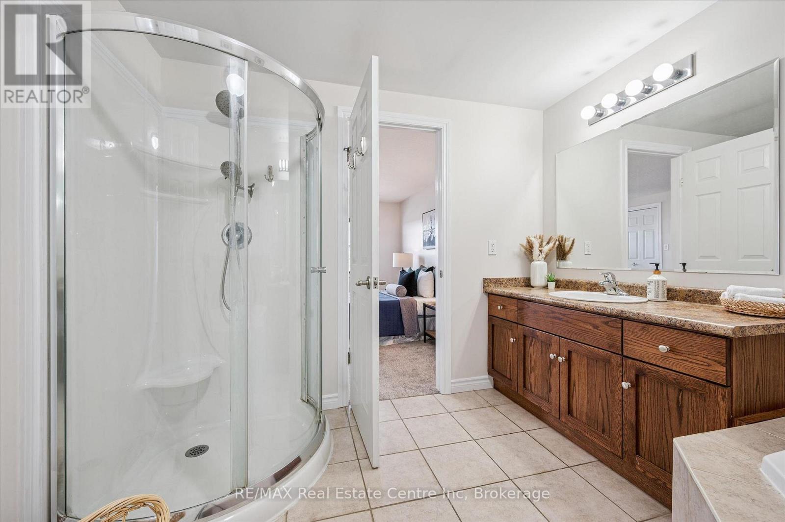 93 Washburn Drive, Guelph, Ontario N1E 0B3 - Photo 13 - X12979500