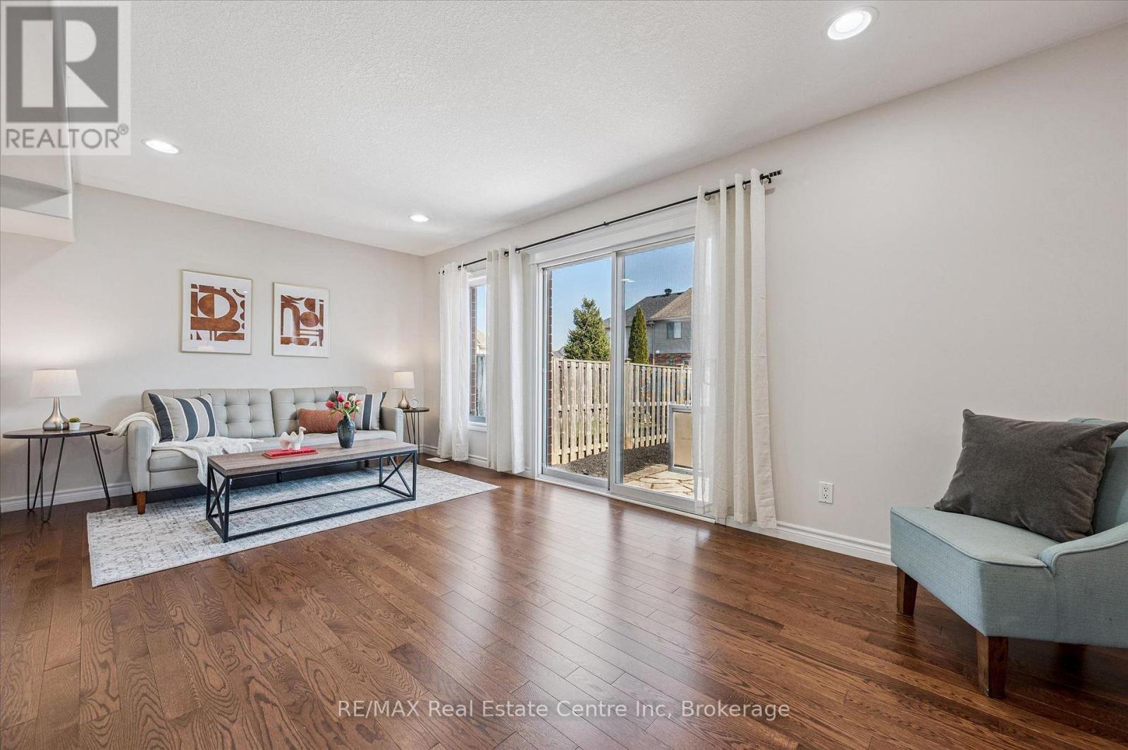 93 Washburn Drive, Guelph, Ontario N1E 0B3 - Photo 6 - X12979500