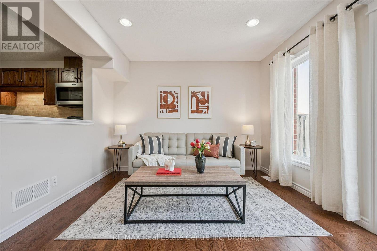 93 Washburn Drive, Guelph, Ontario N1E 0B3 - Photo 8 - X12979500