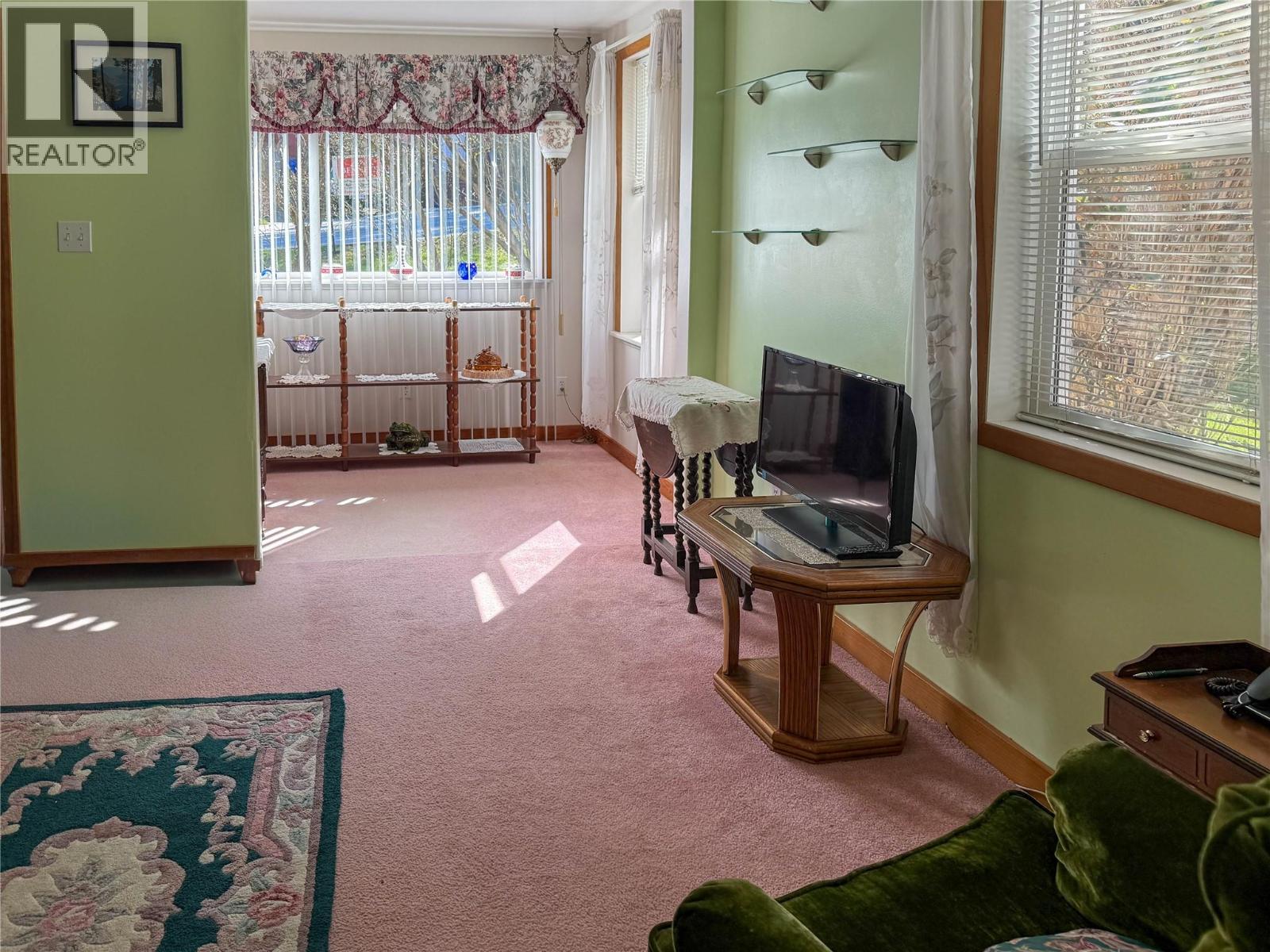 913 Sixth Street, Nelson, British Columbia  V1L 2Z4 - Photo 11 - 10376586