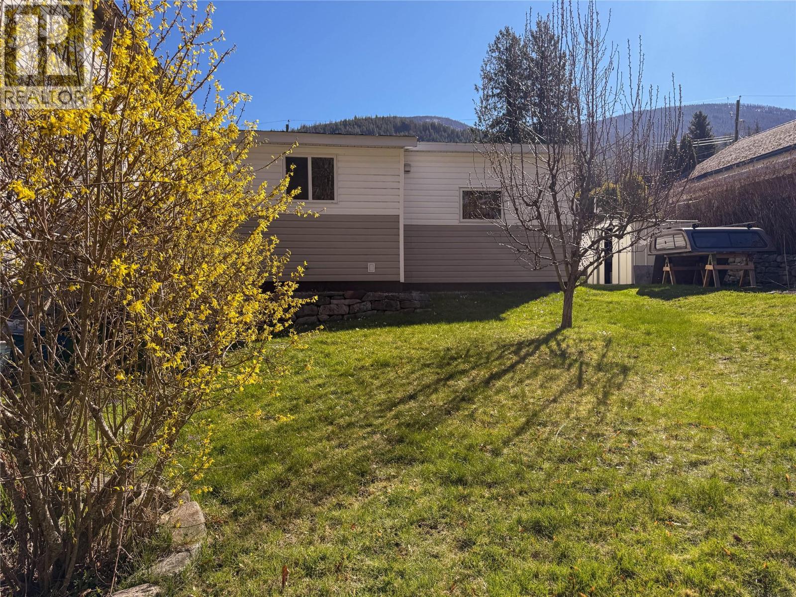913 Sixth Street, Nelson, British Columbia  V1L 2Z4 - Photo 6 - 10376586
