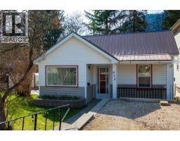 913 Sixth Street, Nelson, British Columbia