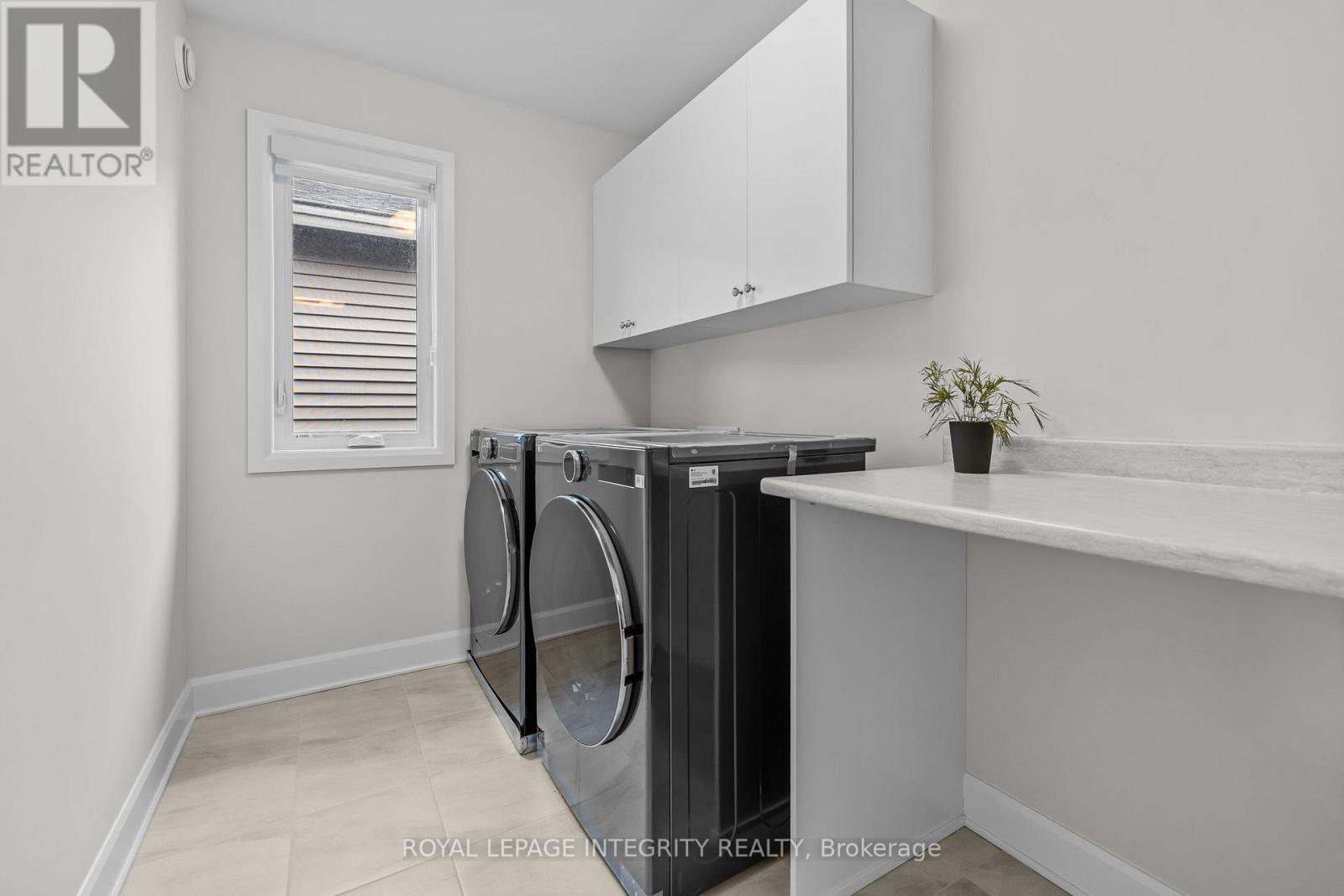 1081 Cope Drive, Ottawa, Ontario  K2S 2B5 - Photo 20 - X12979388