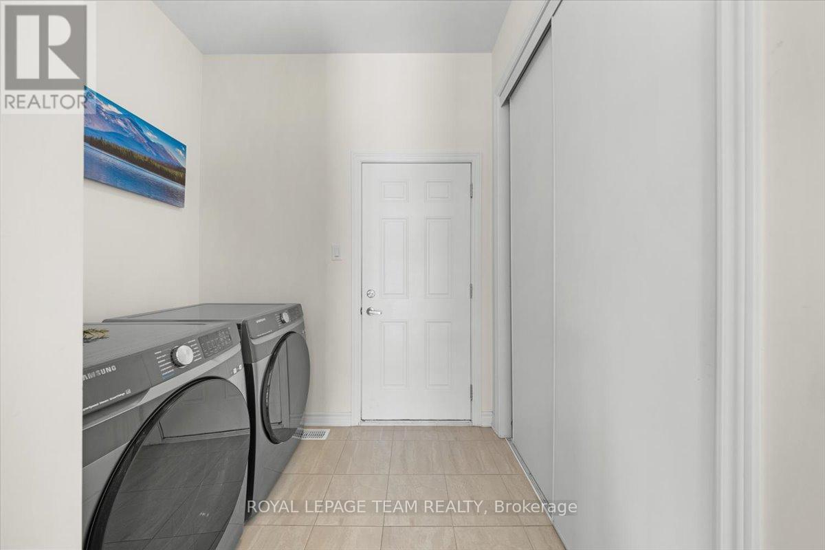 290 Turnbuckle Crescent, Ottawa, Ontario  K2J 7B7 - Photo 14 - X12979392