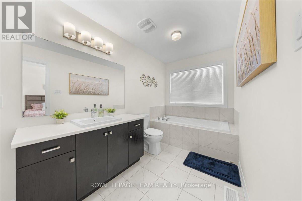 290 Turnbuckle Crescent, Ottawa, Ontario  K2J 7B7 - Photo 20 - X12979392