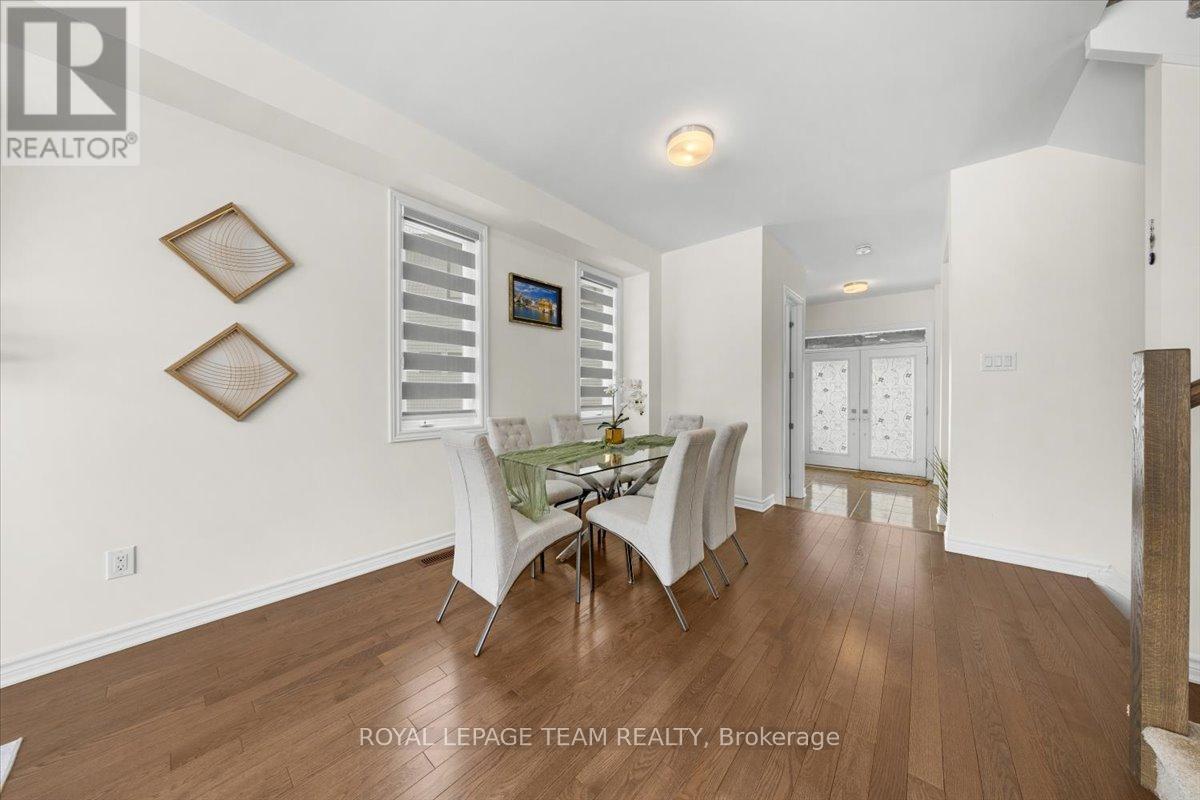 290 Turnbuckle Crescent, Ottawa, Ontario  K2J 7B7 - Photo 5 - X12979392