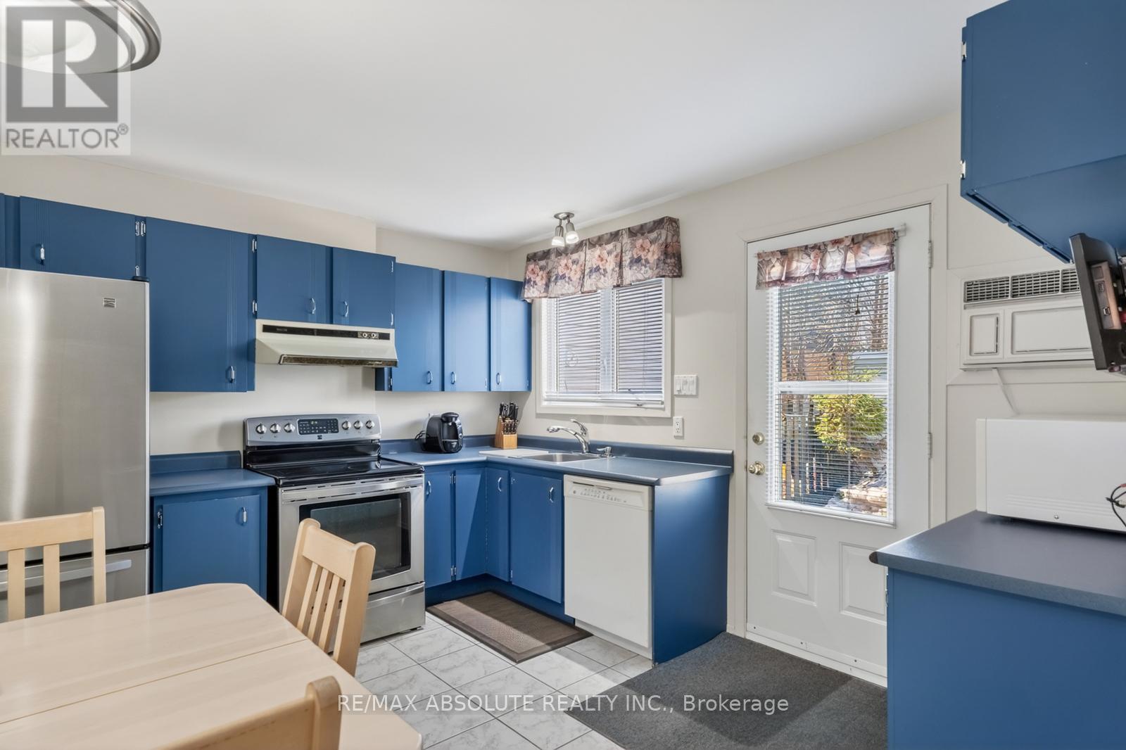 244 & 246 Emond Street, Ottawa, Ontario  K1L 7R8 - Photo 12 - X12979460