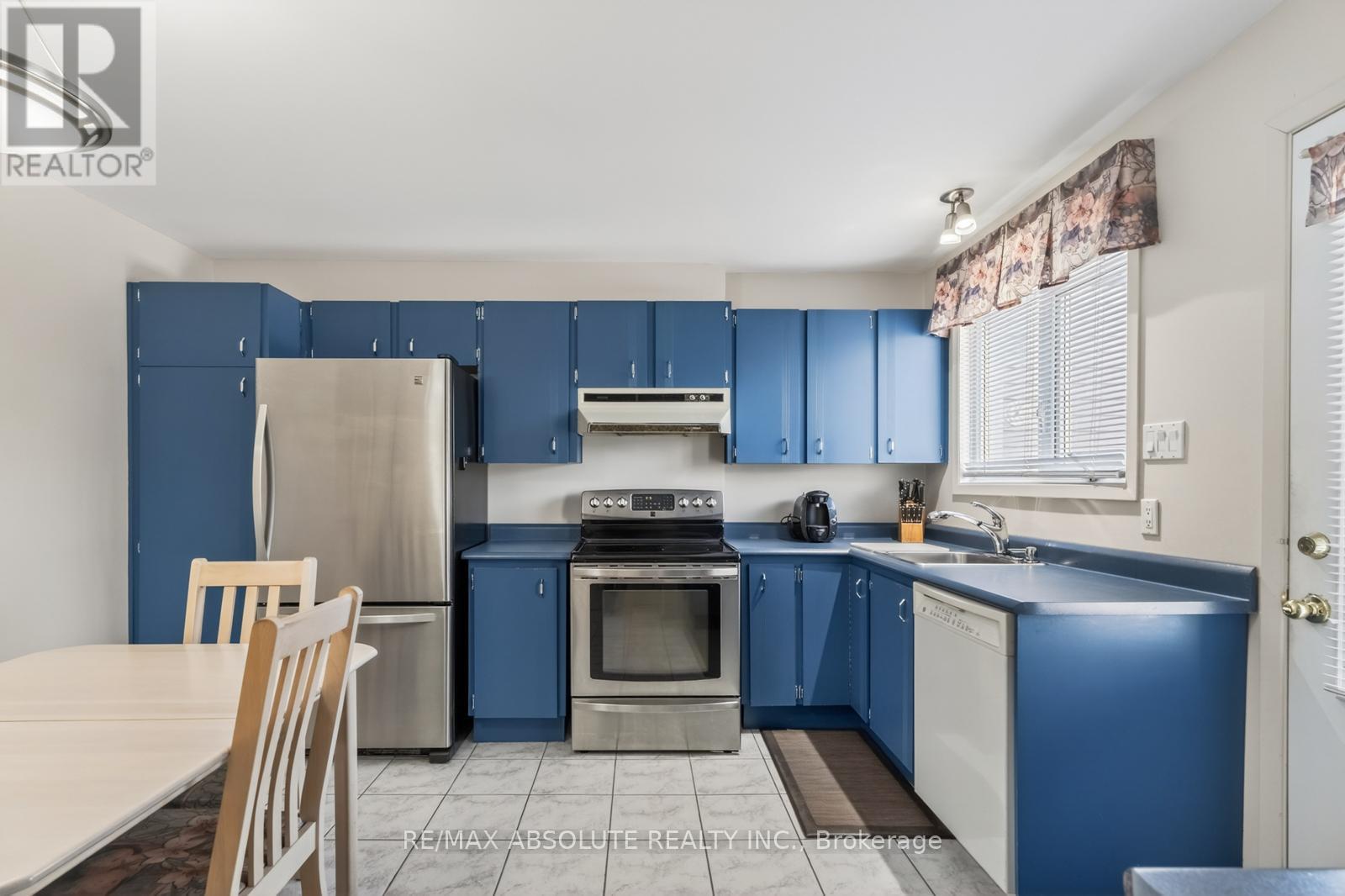 244 & 246 Emond Street, Ottawa, Ontario  K1L 7R8 - Photo 9 - X12979460