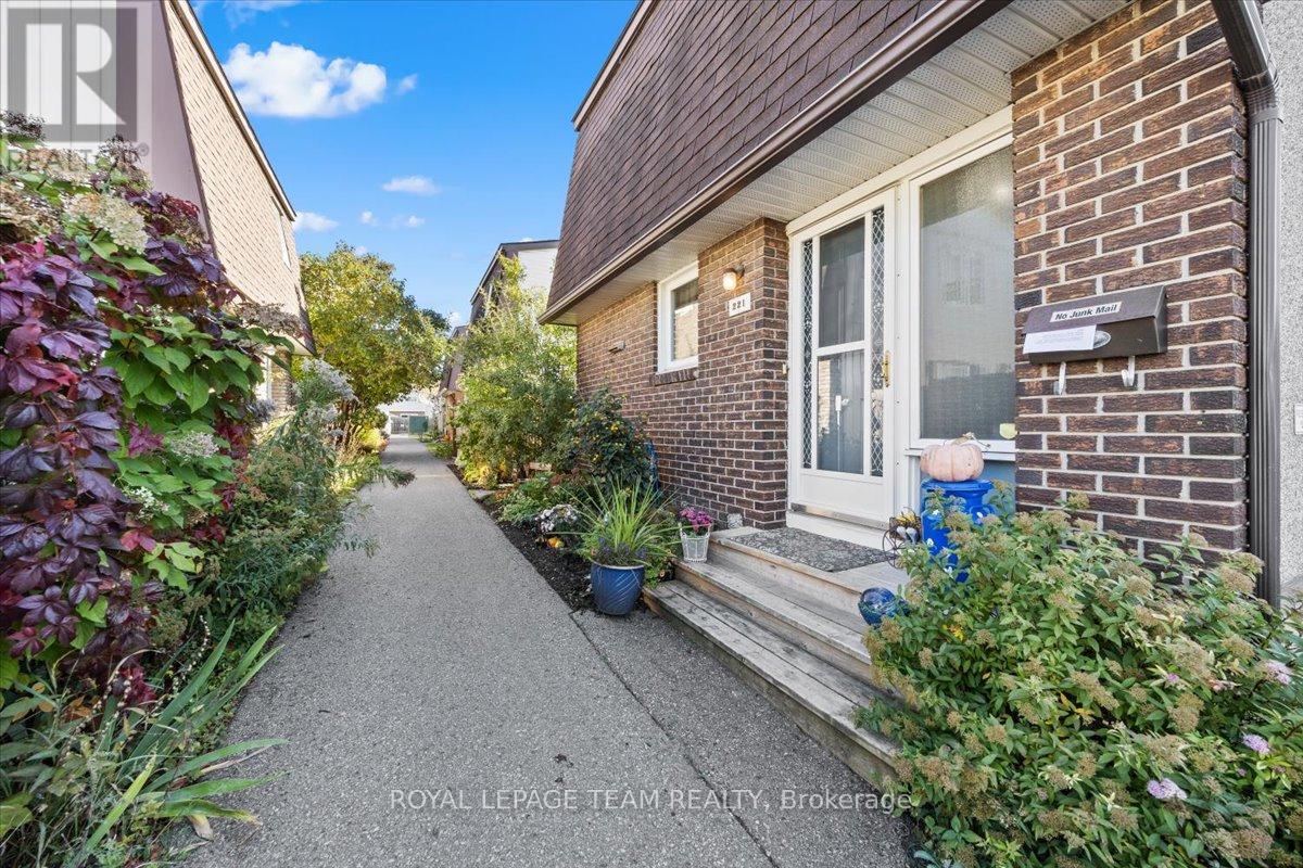 221 - 3310 SOUTHGATE ROAD, Ottawa, Ontario